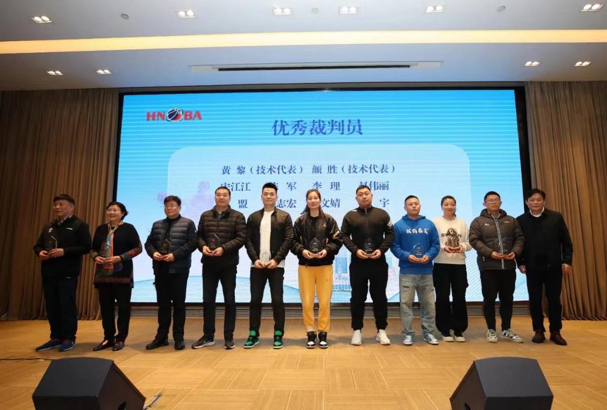 如何通过心理辅导提升篮球主力的比赛状态_0